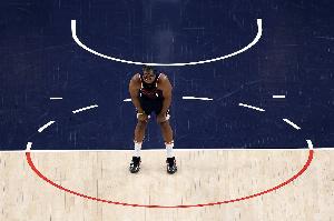 2分鐘爆轟12分！哈登首節(jié)9分鐘17分4板0失誤 快船領(lǐng)先10分