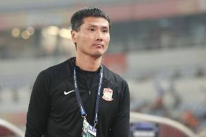 記者：邵佳一至少對年輕人挺認(rèn)可，接下來就看國足名單如何確定