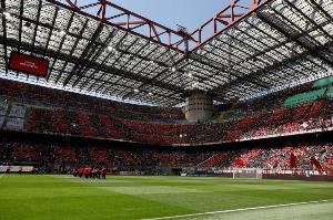 記者：圣西羅今日起歸屬米蘭雙雄所有，俱樂(lè)部啟動(dòng)新球場(chǎng)設(shè)計(jì)工作