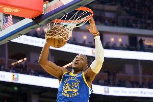 庫(kù)明加：無(wú)論庫(kù)里、巴特勒和格林是否在場(chǎng)上 我的心態(tài)始終如一