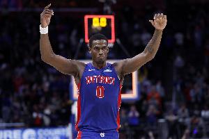 沒(méi)提前續(xù)約哦！杜倫過(guò)去六場(chǎng)：場(chǎng)均20分+12板 真實(shí)命中率69.5%