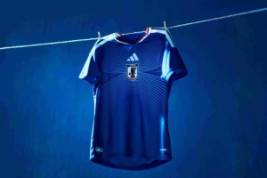 日本隊(duì)發(fā)布2026年主場球衣“水平線”，門將球衣設(shè)計(jì)靈感來自佛教