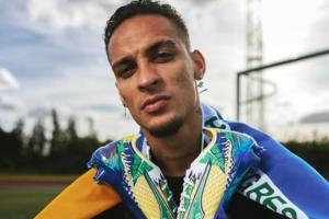 致敬F1巴西大獎(jiǎng)賽！馬卡：安東尼將穿與F1聯(lián)名的戰(zhàn)靴出戰(zhàn)明日比賽