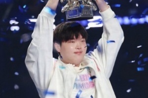 爆料人：HLE去年11月中當來lpl詢價bin 因為是核心人物又價高所以沒談成