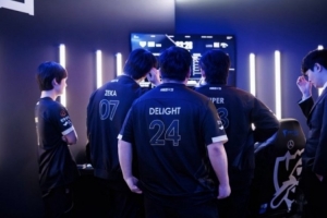 Kanavi/Tarzan？外媒：HLE已聯(lián)系了一位LPL頂尖選手（非Knight）