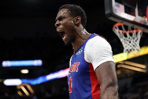 內(nèi)線小霸王！杜倫15中10砍22分 搶到22籃板&其中7個(gè)前場(chǎng)板