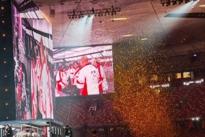 AL經(jīng)理愛笑：第一支在鳥巢奪冠的中國(guó)戰(zhàn)隊(duì)！恭喜成都AG超玩會(huì)！