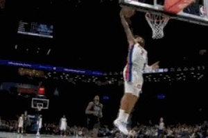 這也太秀了！康寧漢姆搶斷一條龍送大風(fēng)車暴扣