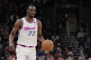 狀態(tài)不錯！維金斯半場9中6拿到15分4板3助1斷 正負值+14