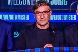 被坑慘了！加公離任真藍(lán)黑任命尤里奇，主場(chǎng)0-3慘敗+7輪不勝