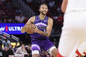 對(duì)陣森林狼8分4板4助！李凱爾發(fā)博曬賽場(chǎng)照：熟悉的感覺(jué)