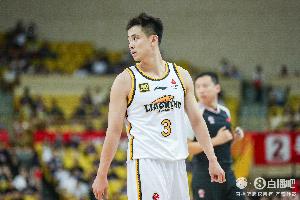 記者：趙繼偉受傷后遼粵硬實(shí)力差距太大 遼寧的得分天花板很有限