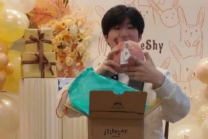 TheShy分享視頻：大家祝福和禮物都收到了 我也有一個福給到大家