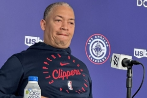 盧：讓哈登打那么久確實不公平但布克太強了 我&球隊需都做得更好