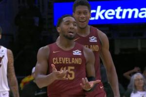 雙加時走起？米切爾底角超級高難度三分落袋 轟平熱火