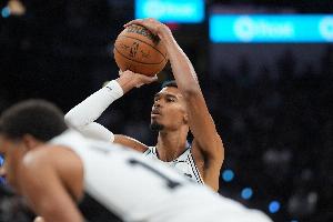 文班亞馬單場(chǎng)至少35分10板5助5帽&投進(jìn)5+三分 NBA歷史首人