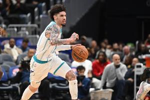 連續(xù)缺陣第4場！黃蜂主帥：三球現(xiàn)在感覺好多了 為其進(jìn)步感到興奮