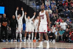 籃板球滿天飛！熱火騎士全場共搶到116個籃板球