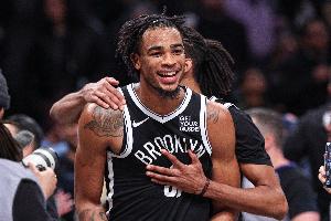 打得不錯！克拉克斯頓14中8拿下21分8板4助2斷2帽