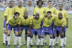 20年前的巴西隊(duì)首發(fā)11人：卡卡、小羅、阿德……4-1完勝阿根廷