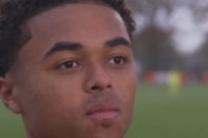 你會選擇代表西班牙踢球嗎？沙恩-克魯伊維特：我的心屬于荷蘭