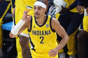 對(duì)手攻擊波太猛！內(nèi)姆哈德15中9得到25分2板7助 三分6中3