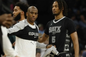 保羅，看看你對(duì)馬刺干的好事！