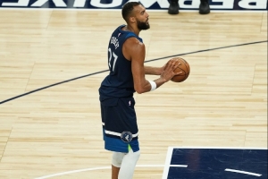 戈貝爾：聯(lián)盟競(jìng)爭(zhēng)很激烈每場(chǎng)都是挑戰(zhàn) 我們攻防兩端都要展現(xiàn)拼勁