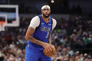 TA：哈里森不顧隊醫(yī)警告 催促濃眉冒著跟腱撕裂的風險提前復出