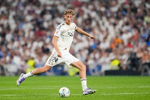 赫伊森：人們對亞馬爾和維尼修斯太苛刻了 我只專注足球沒有女友