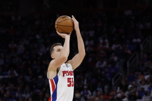 主將輪休成主炮！鄧肯·羅賓遜首節(jié)三分6中4射落12分&開場三連發(fā)