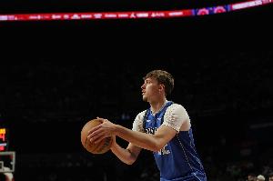 歷史19歲前單場至少15分5板5助場數(shù)榜：詹姆斯10次第一 弗拉格2次