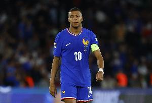 姆巴佩本賽季俱樂部+國家隊出戰(zhàn)20場比賽，打進(jìn)22球助攻4次