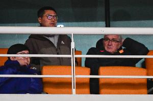 直播吧對(duì)談彭偉國(guó)：足協(xié)選邵佳一挺大膽，上一任資歷老有什么用？