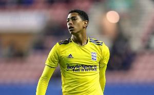 前隊友稱贊貝林厄姆：他曾穿襠隊友后被放倒，但他爬起來又做一次