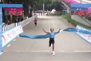 2小時(shí)12分07秒，寧夏選手何杰奪得全運(yùn)會(huì)男子馬拉松金牌