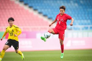 全運(yùn)女足決賽湖北隊(duì)vs江蘇隊(duì)首發(fā)：王霜、吳海燕、李夢(mèng)雯登場(chǎng)