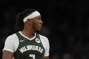 你終于又站出來了！特納加時(shí)賽連中兩記三分！