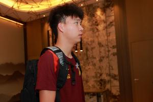 潘偉力：王鈺棟簽經(jīng)紀(jì)公司是足協(xié)推動(dòng)，冬天留洋時(shí)機(jī)不是特別好