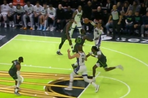 細細品味！威少生涯第10000個助攻瞬間 跳起傳球助小薩籃下得分