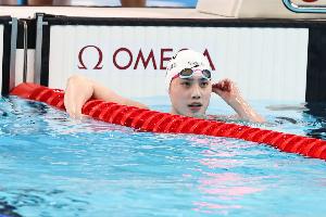 全運(yùn)會(huì)女子50米蝶泳半決賽：余依婷、張雨霏、吳卿風(fēng)順利晉級決賽