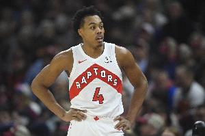 已經領先25分！西亞卡姆突破造巴恩斯犯規(guī) 猛龍?zhí)魬?zhàn)失敗