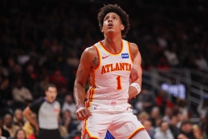 杰倫·約翰遜：隊(duì)友和教練給我信心 那讓我打得自由&不擔(dān)心犯錯