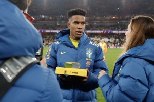 斬獲進球！埃斯特旺當選對陣塞內加爾一役巴西隊內最佳球員