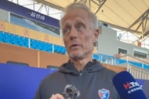 玉昆主帥安德森：堅持高位逼搶和攻勢足球，是我們?nèi)〉贸煽兊年P(guān)鍵