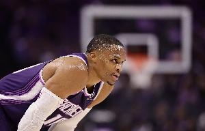 還是那個你！威少半場拿8分5板3助2斷 總得分里程碑&歷史第18