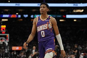 都很炸裂！鄧恩沖筐雙手補(bǔ)扣&約翰遜立馬單臂補(bǔ)扣回應(yīng)