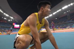 破全國紀(jì)錄！福建選手龔德濱48秒68大幅刷新PB 奪男子400米欄金牌