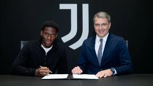 喬納森·戴維：儒尼尼奧是史上最佳任意球手，他總能進(jìn)球