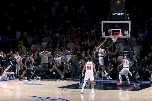 亂戰(zhàn)！麥克布萊德拋投&唐斯補籃+撤步中投 3次絕平球都沒打成！